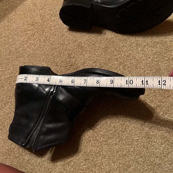 BORN Ankle Boots - Picture 7 of 10